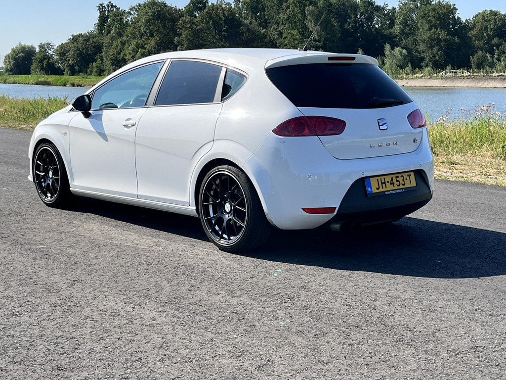 SEAT Leon 2.0 TFSI FR Clima, cruise, stoelverwarming, navi,, Auto's, Seat, Euro 5, Gebruikt, Zwart, 4 cilinders