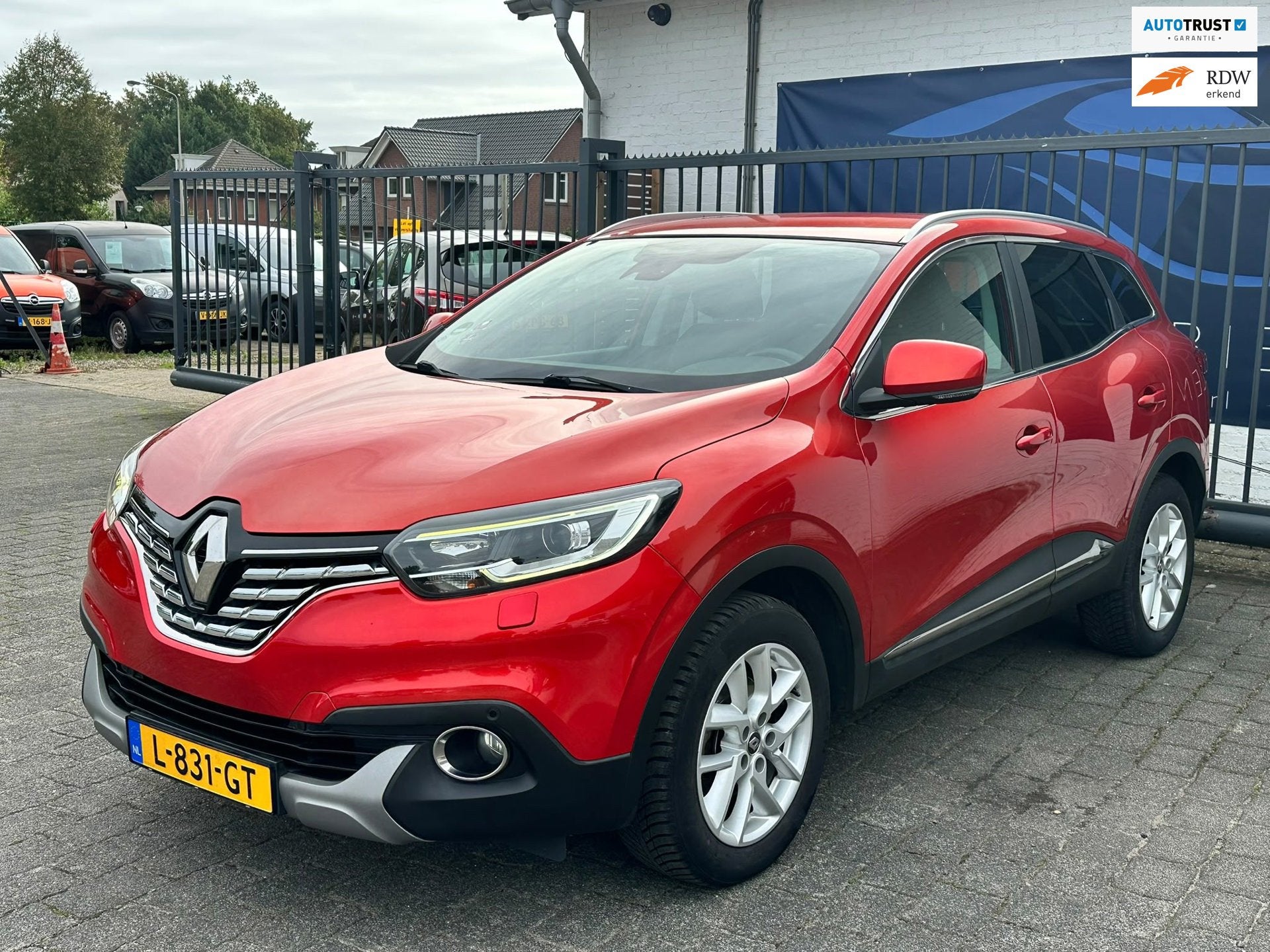 Renault Kadjar 1.2 TCe Bose / KEYLESS / CRUISE CONTROL / NAV, Auto's, Voorwielaandrijving, Gebruikt, 4 cilinders, Bedrijf