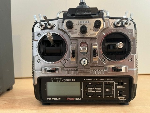 Futaba Field Force 8 / FF8 zender inclusief koffer - 35 MHz, Ophalen of Verzenden, Gebruikt