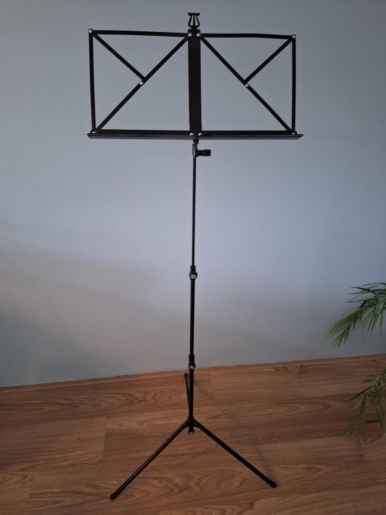 Muziekstandaard / lessenaar inklapbaar van K&M, Ophalen of Verzenden, Zo goed als nieuw