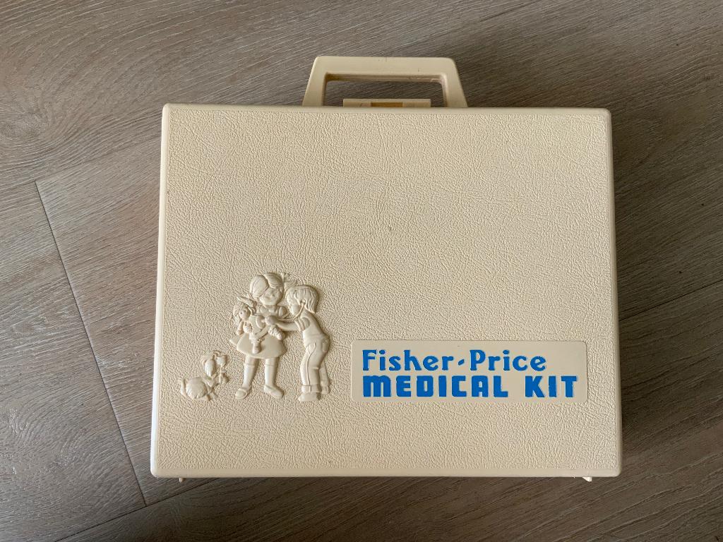 Fisher Price dokterskoffer, medical kit (vintage!), Ophalen of Verzenden, Gebruikt, Speelset