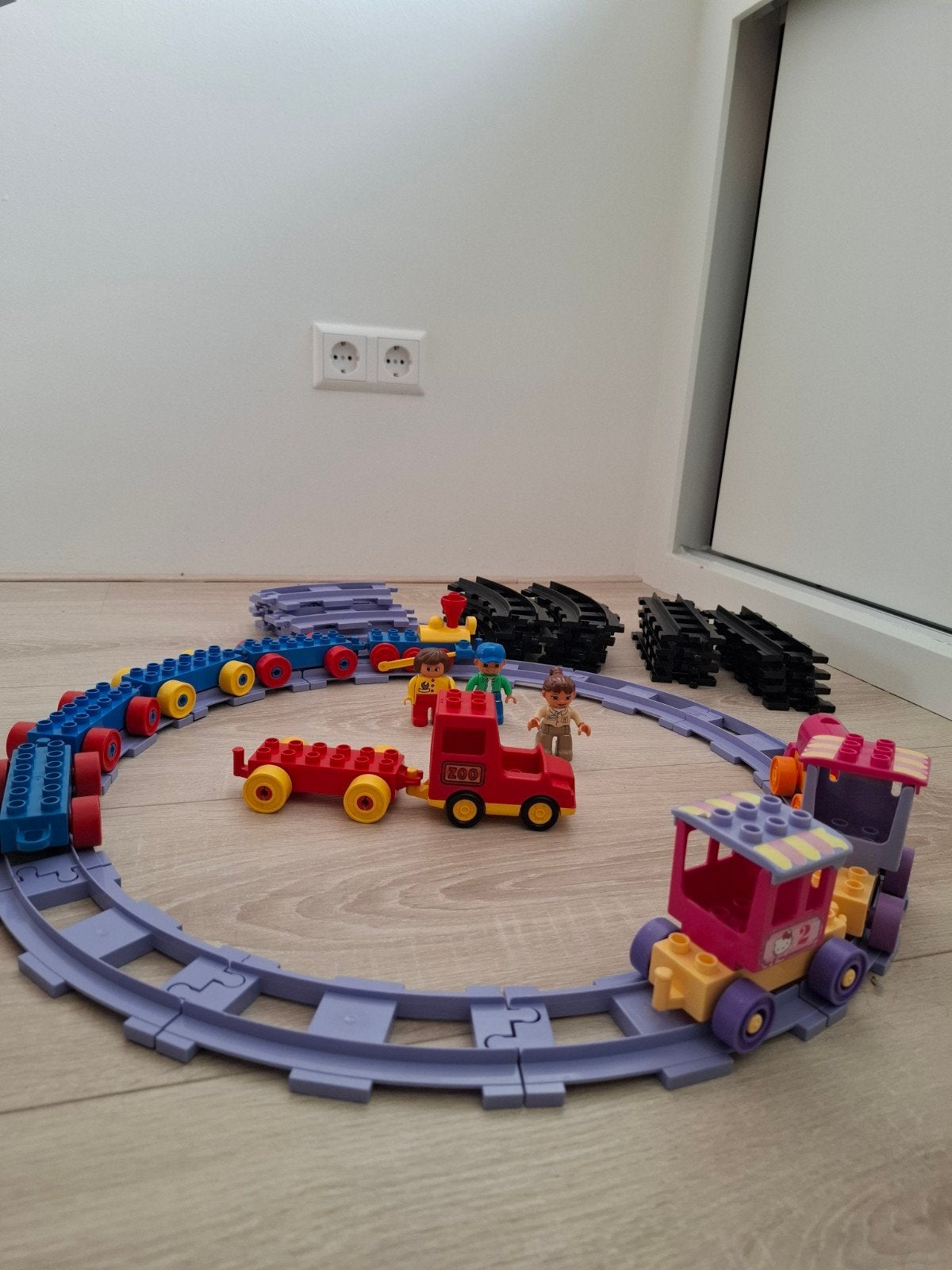 Lego Duplo Treinset met extra rails en figuren, Gebruikt, Overige thema's, Ophalen of Verzenden, Duplo