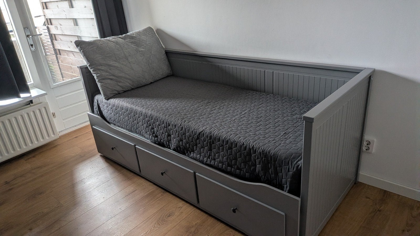 Ikea bed grijs met matras - netjes, Ophalen, Gebruikt, Tweepersoons, Grijs