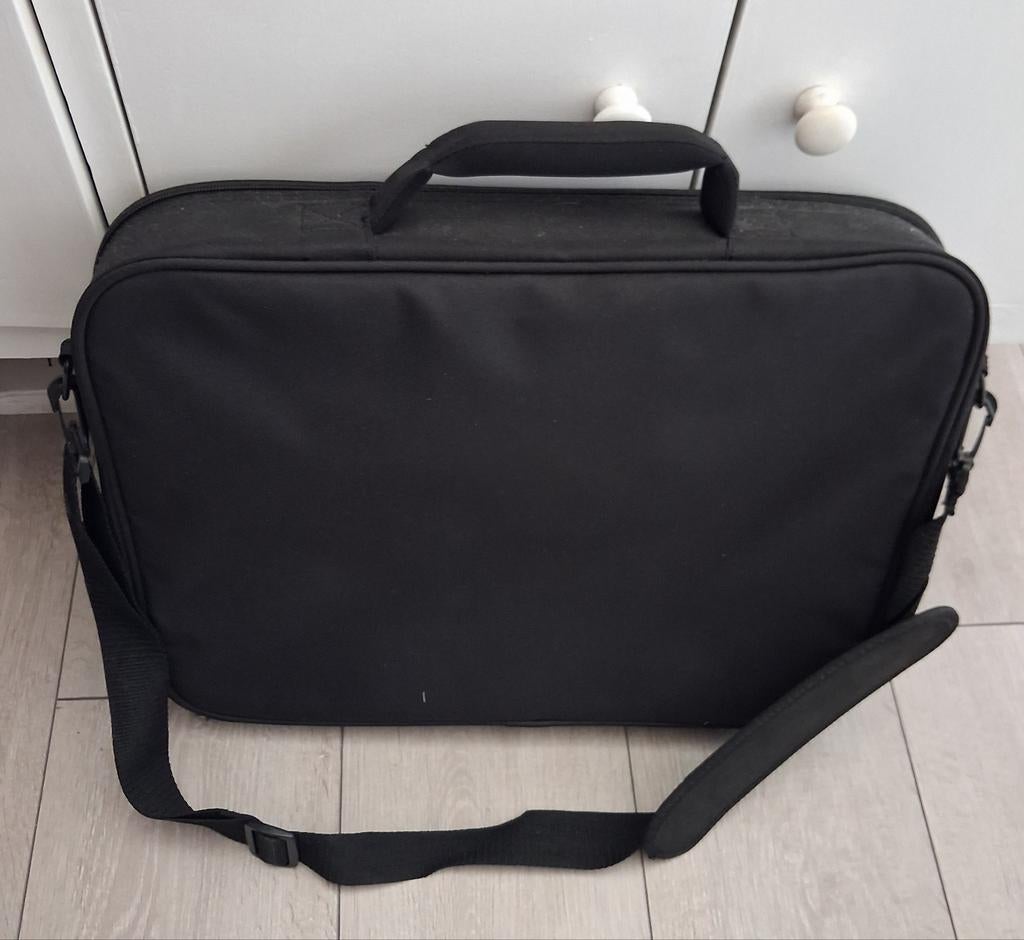 Nieuwe laptoptas - Nooit gebruikt!, Gevoerd laptopvak, Nieuw, Ophalen of Verzenden, Zwart