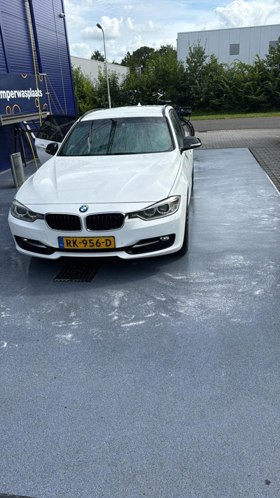 BMW 3-Serie 3.0 330D Touring AUT 2013 Wit, Auto's, BMW, Automaat, Achterwielaandrijving, 1800 kg, 2993 cc