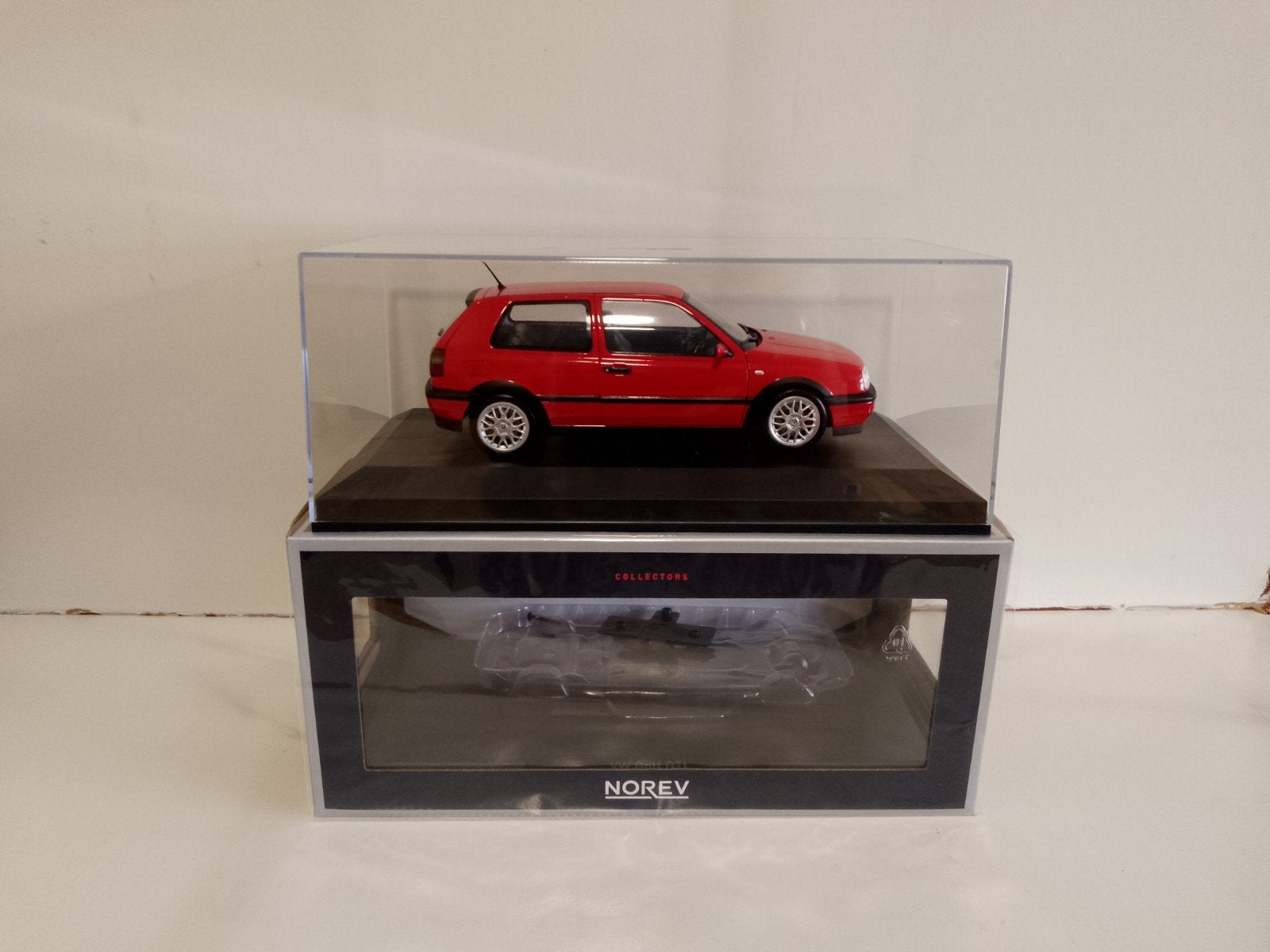 Norev - VW Golf III GTi  - 20th anniversary edition, Hobby en Vrije tijd, Modelauto's | 1:18, Ophalen of Verzenden, Zo goed als nieuw