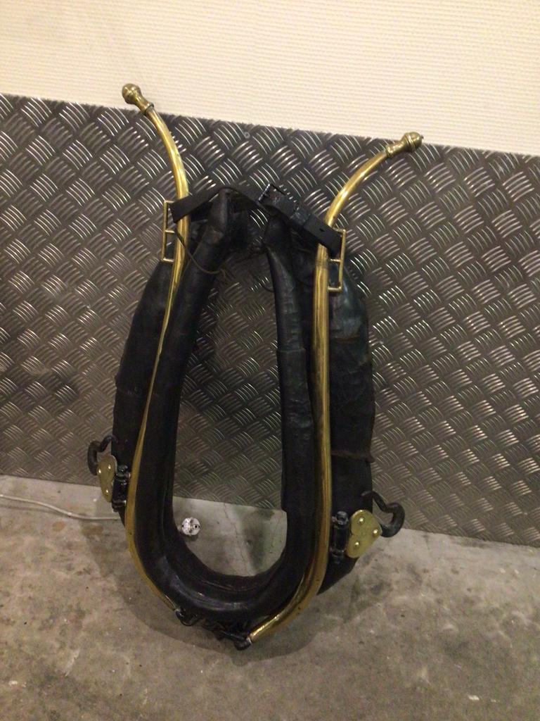 Mooi antiek Paarden gareel of Haam met zwaar messing., Ophalen, Zo goed als nieuw, Overige soorten