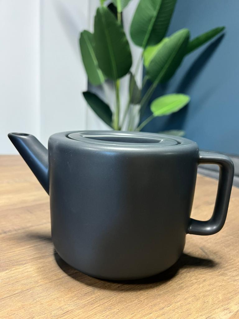 Gusta zwarte theepot NIEUW, Ophalen of Verzenden, Zo goed als nieuw, Pot, Bus of Blik