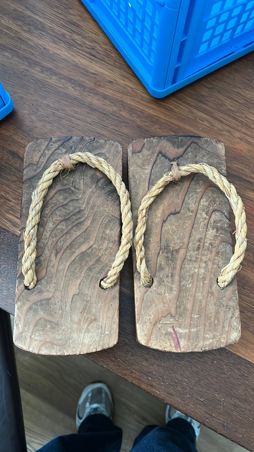 Vintage blok slippers (azie?), Ophalen of Verzenden