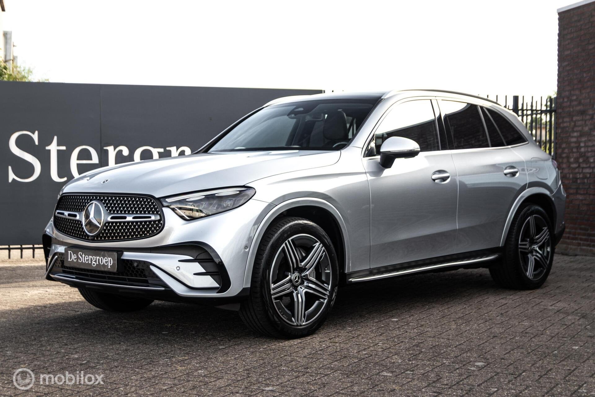 Mercedes GLC 400e AMG Panoramadak Burmester Memory Vierwielb, Auto's, Automaat, Gebruikt, Zwart, 2255 kg