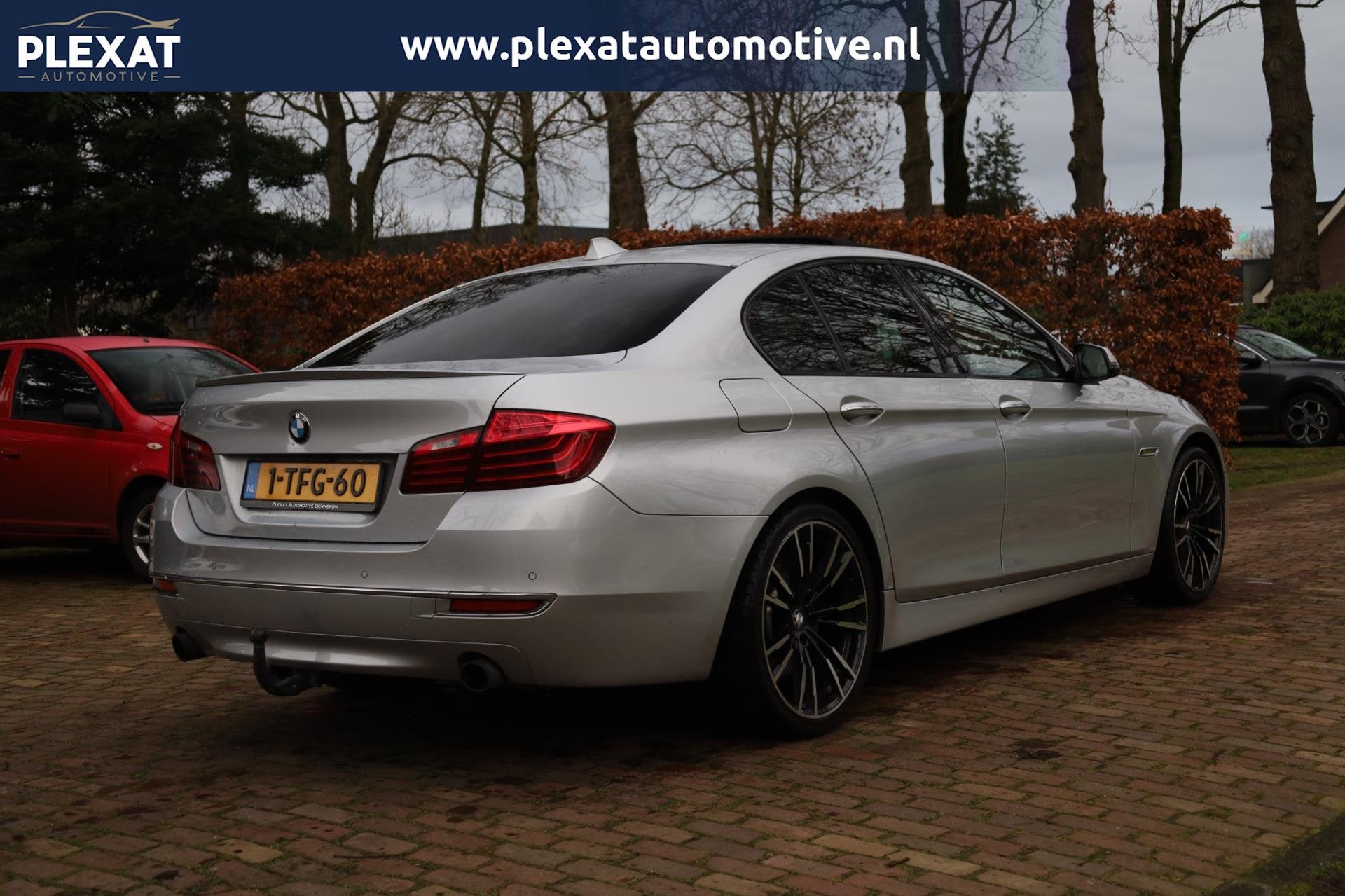 BMW 5-serie 535i Luxury Edition Aut. | Dodehoekbewaking | HU, Dealer onderhouden, Achterwielaandrijving, Gebruikt, 2000 kg