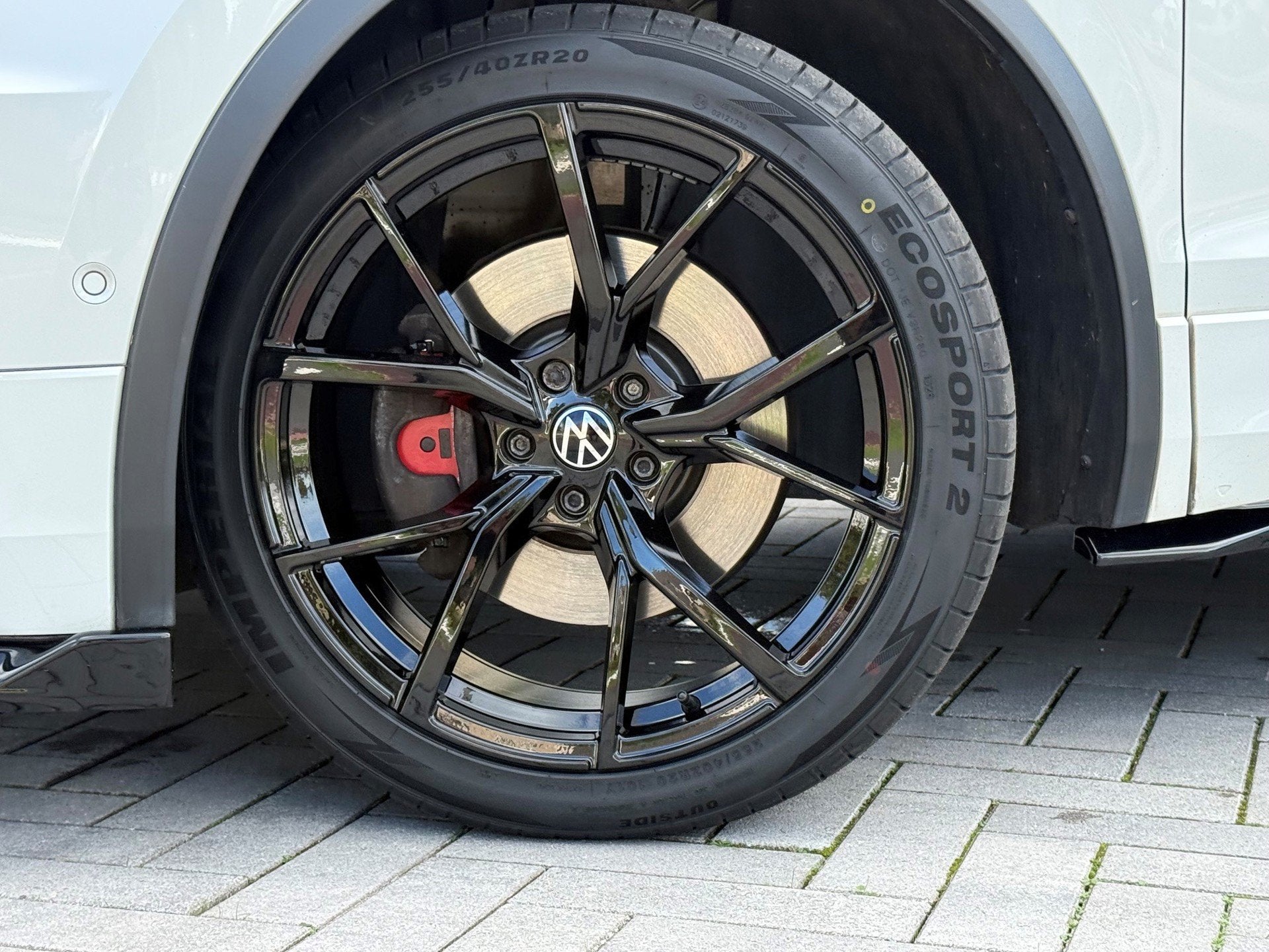 Volkswagen Tiguan 2.0 TSI 4Motion Highline 3x R-Line Pano Vi, Automaat, Gebruikt, Zwart, 4 cilinders