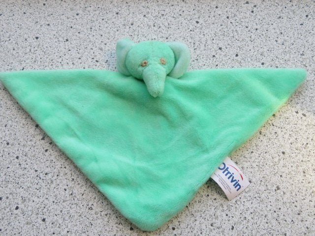 Knuffeldoek olifant of olifantje merk Otrivin blauw groen, Kinderen en Baby's, Speelgoed | Knuffels en Pluche, Ophalen of Verzenden