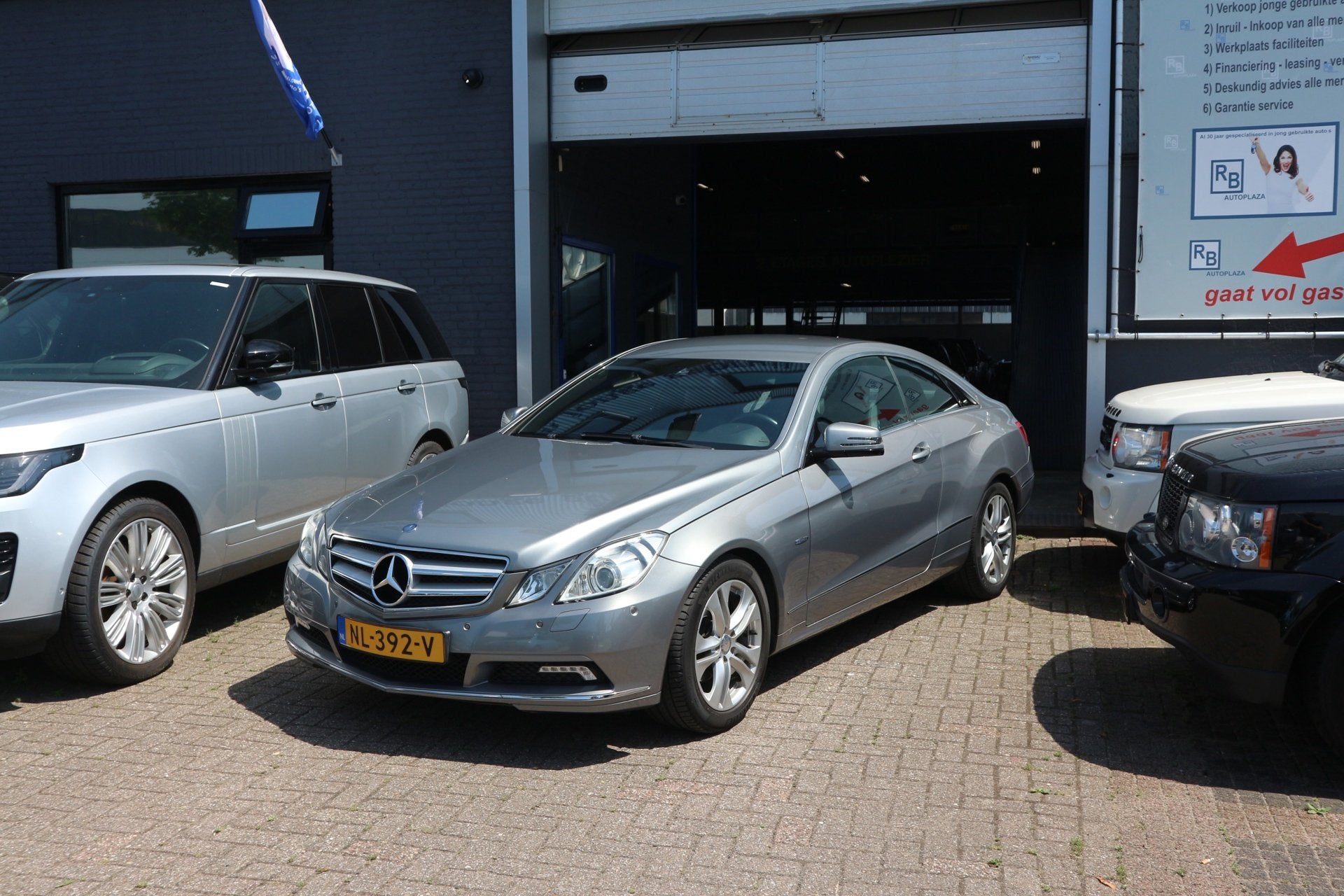 Mercedes-Benz E-klasse Coupé 250 CGI Elegance MOTOR GEREVIS, Euro 5, Achterwielaandrijving, 4 cilinders, 4 stoelen