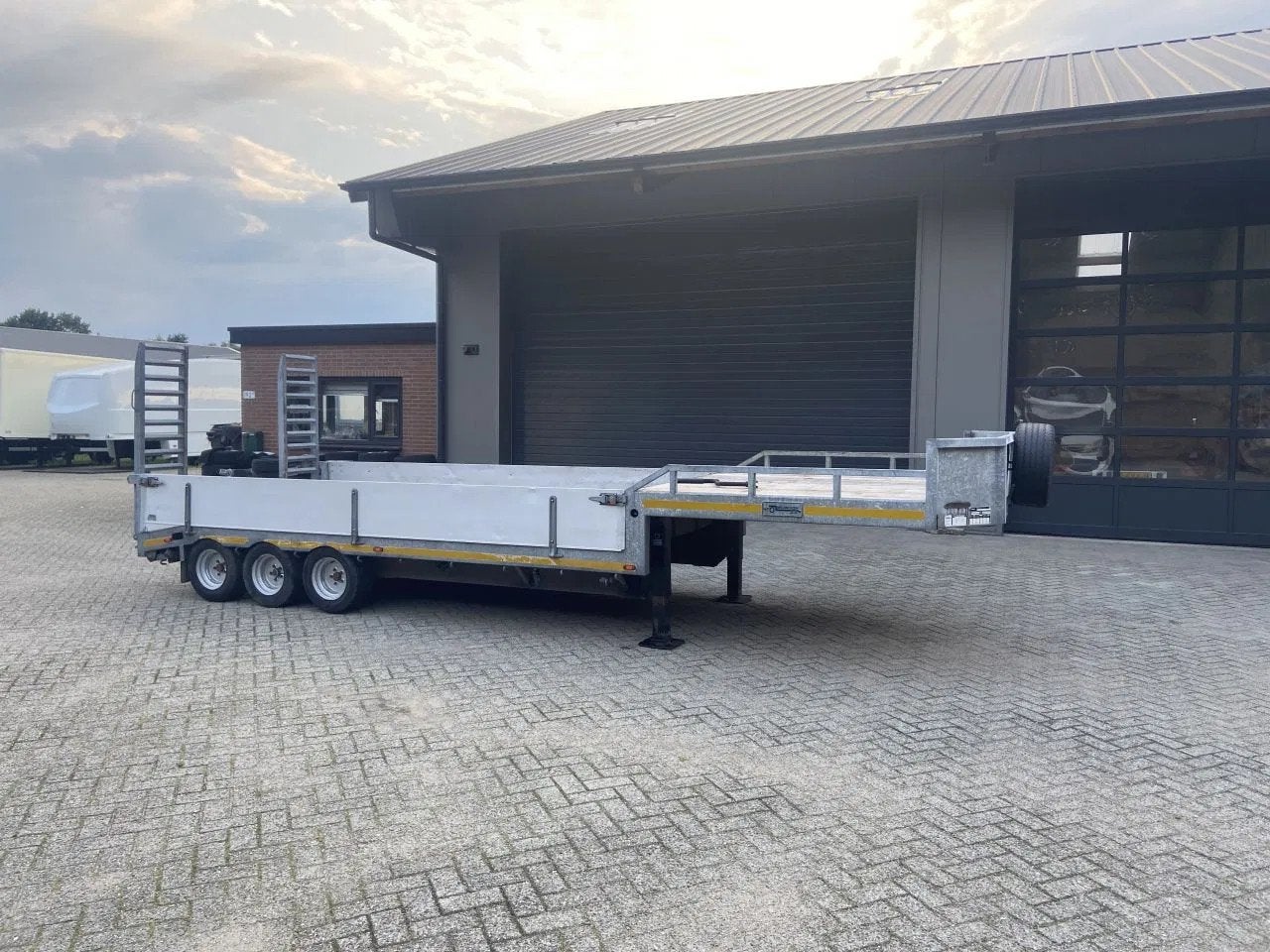 VELDHUIZEN Be oplegger semi dieplader 6.5 ton met luiken, Auto's, Vrachtwagens, Overige brandstoffen, Origineel Nederlands, Bedrijf