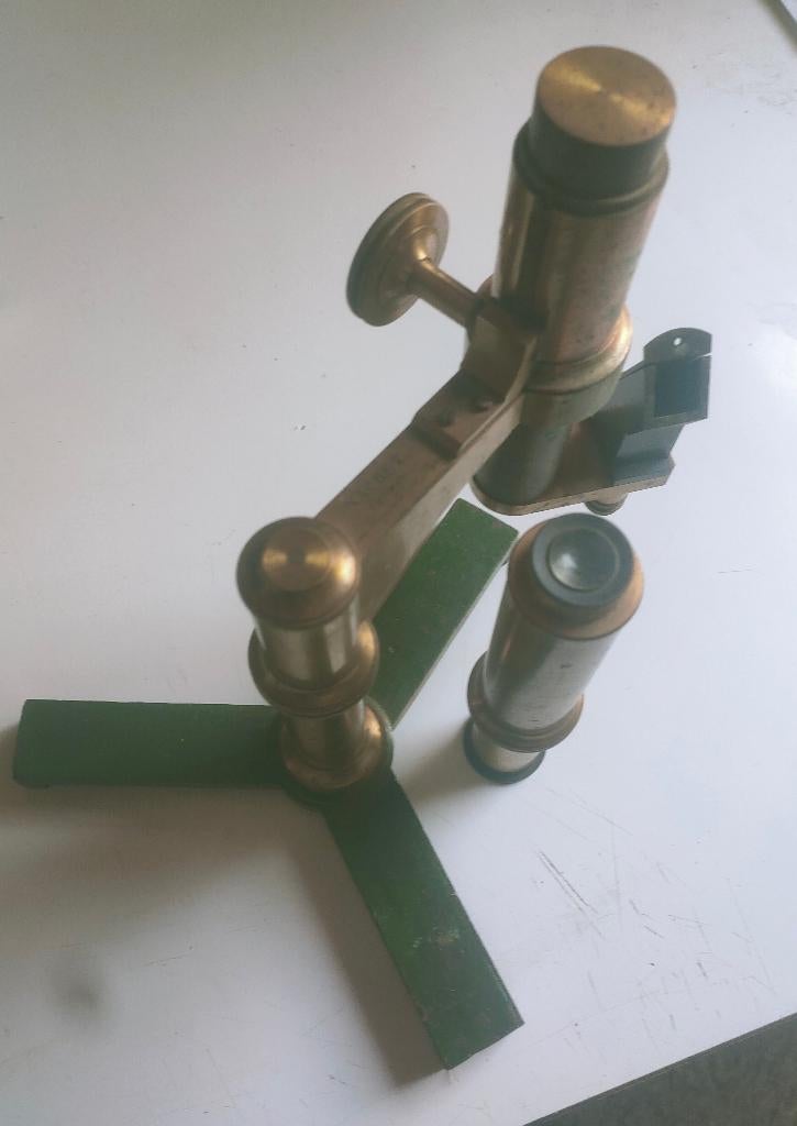 Nachet Parijs microscoop ca 1850., Audio, Tv en Foto, Optische apparatuur | Microscopen, Gebruikt, Biologische microscoop, Minder dan 400x