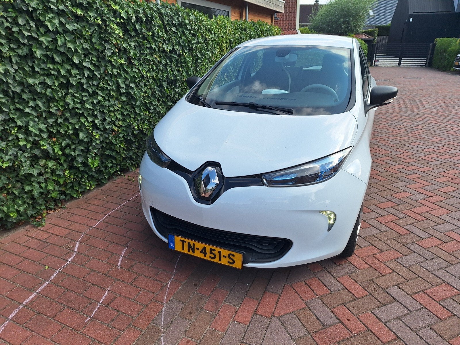Renault ZOE E 2018 Wit, Huuraccu, 130.000km, Elektisch, Stof, Zwart, 58 pk, 135 min