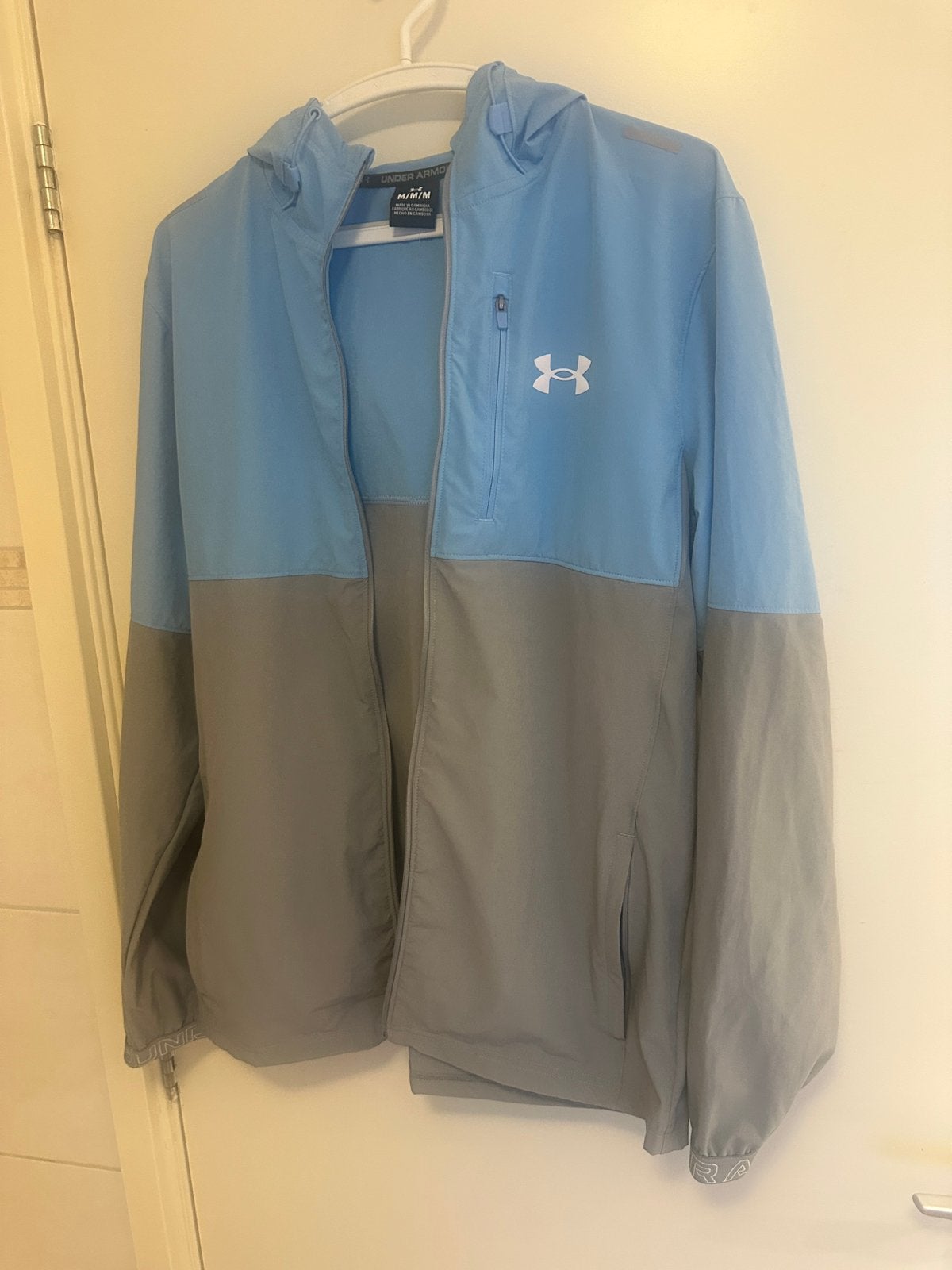 Under armour jacket, Zwart, Zo goed als nieuw, Algemeen, Verzenden
