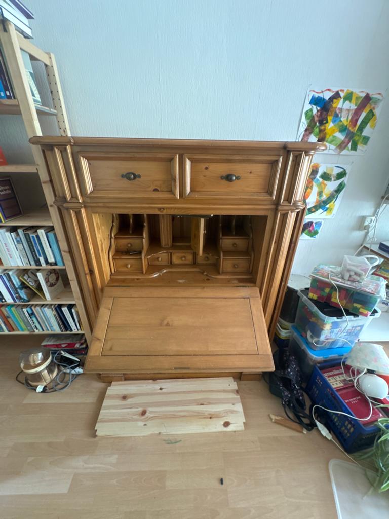 Moet weg! Massief houten secretaire/bureau met lades en kast, Ophalen, Gebruikt