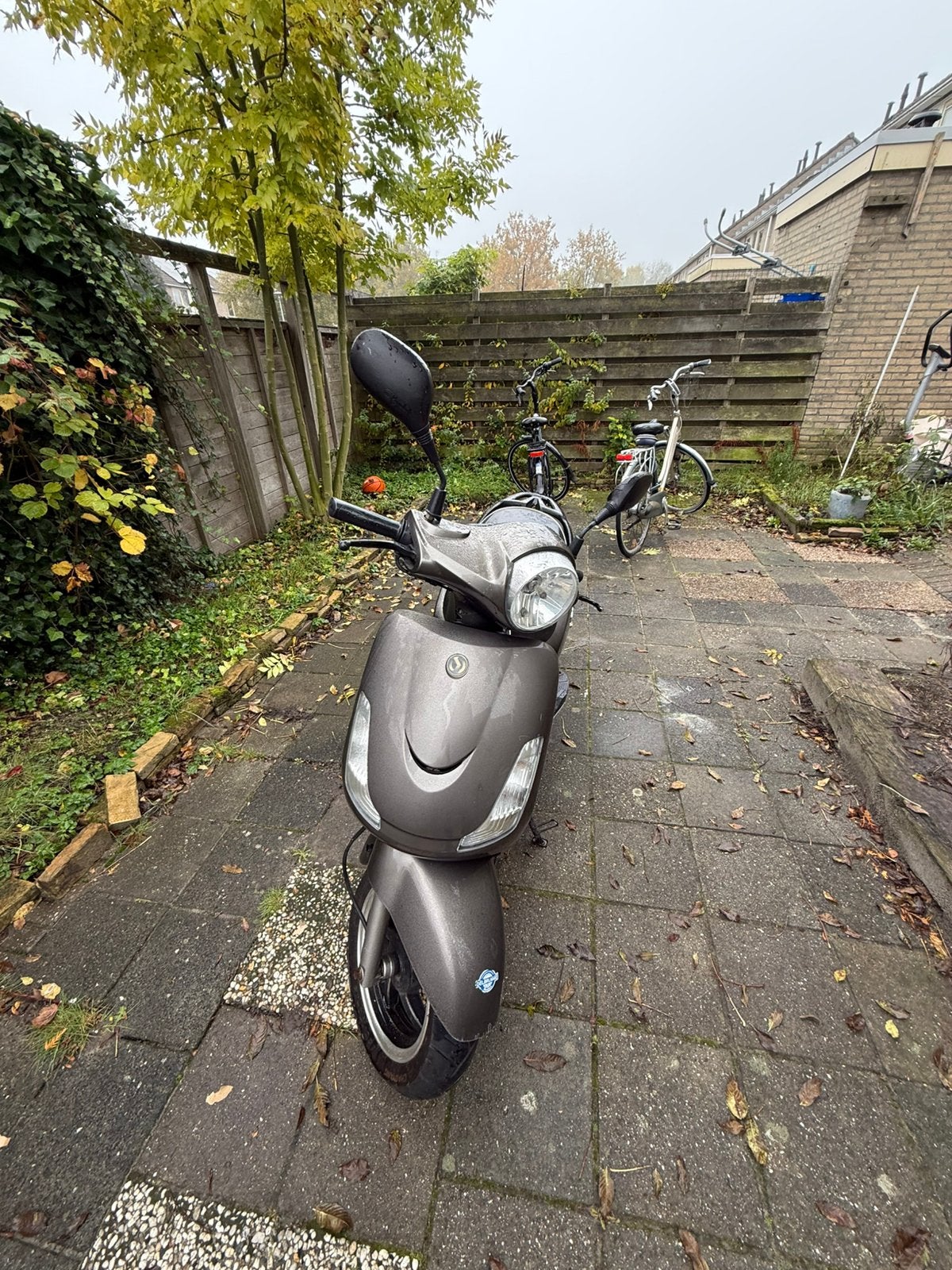 Scooter, Fietsen en Brommers, Ophalen, Zo goed als nieuw, Benzine, Overige modellen
