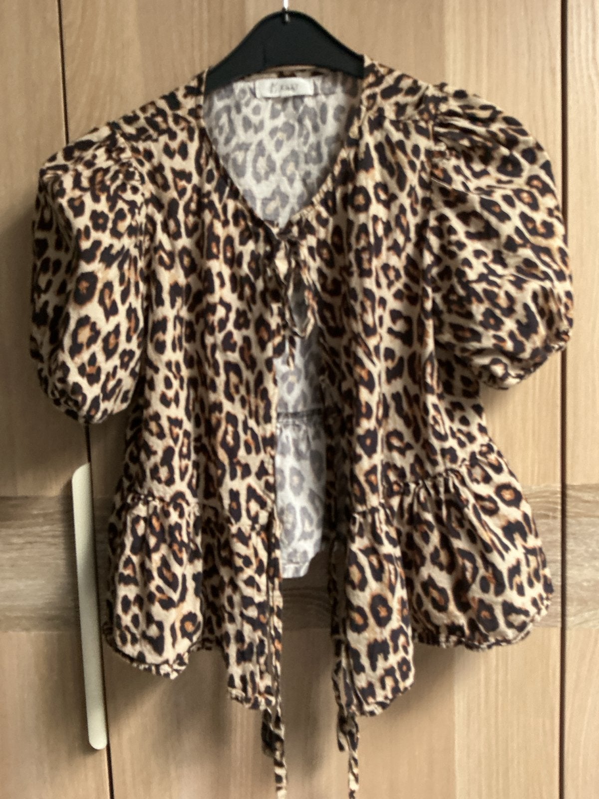 Kilky blouse & H&M korte broek mt 38 - Nieuw, Maat 38/40 (M), Overige kleuren, Kort, Nieuw