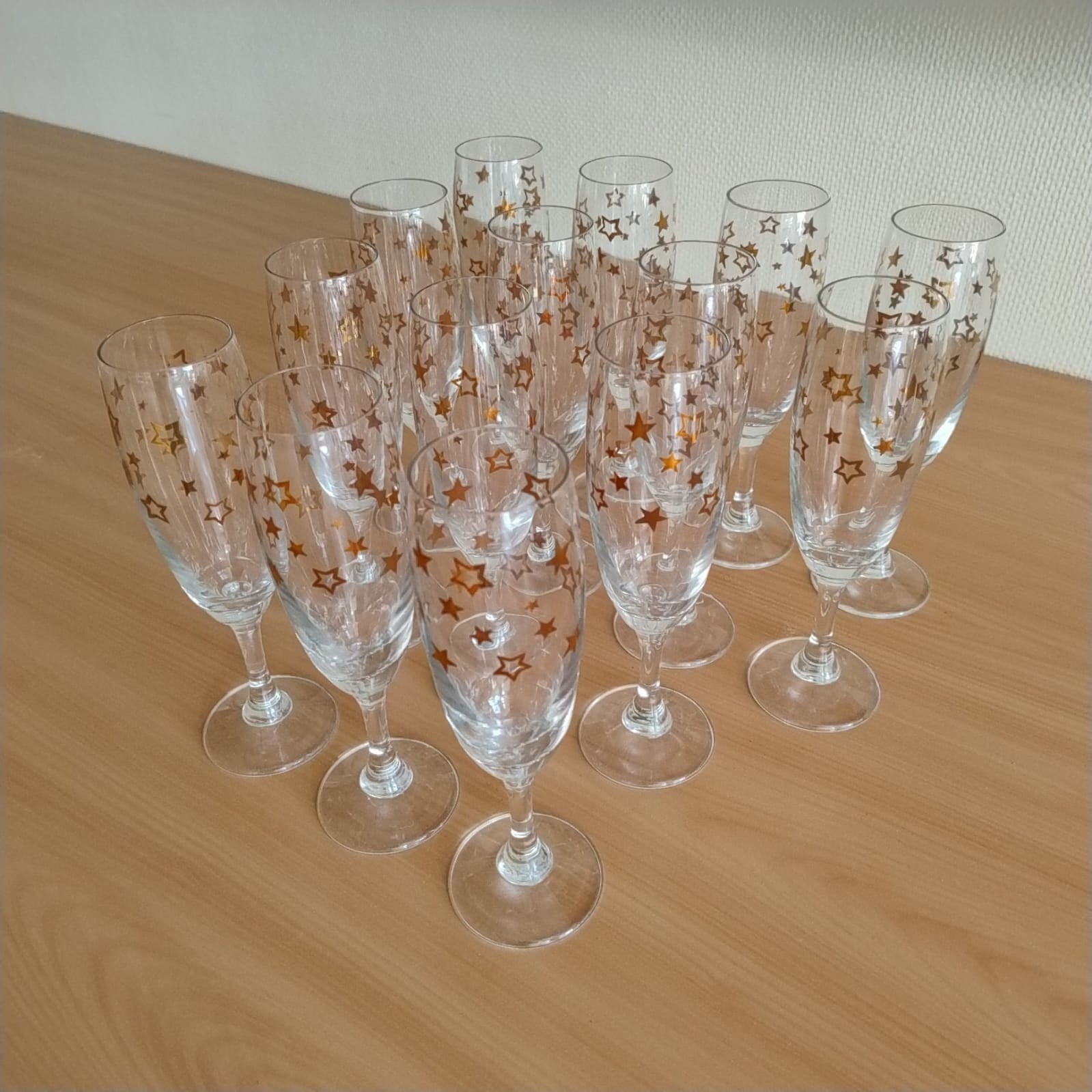 Luxe champagne glazen met sterren - ideaal voor een feestje!, Antiek en Kunst, Ophalen