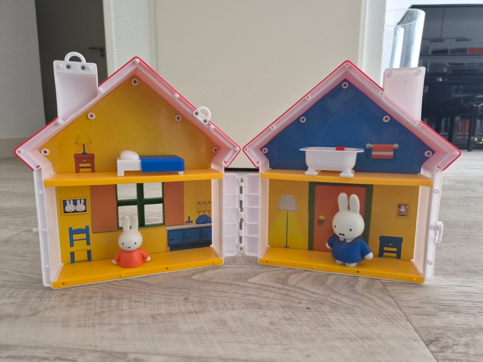 Nijntje speelhuisje met figuren en meubels, Ophalen of Verzenden, Zo goed als nieuw, Jongen of Meisje