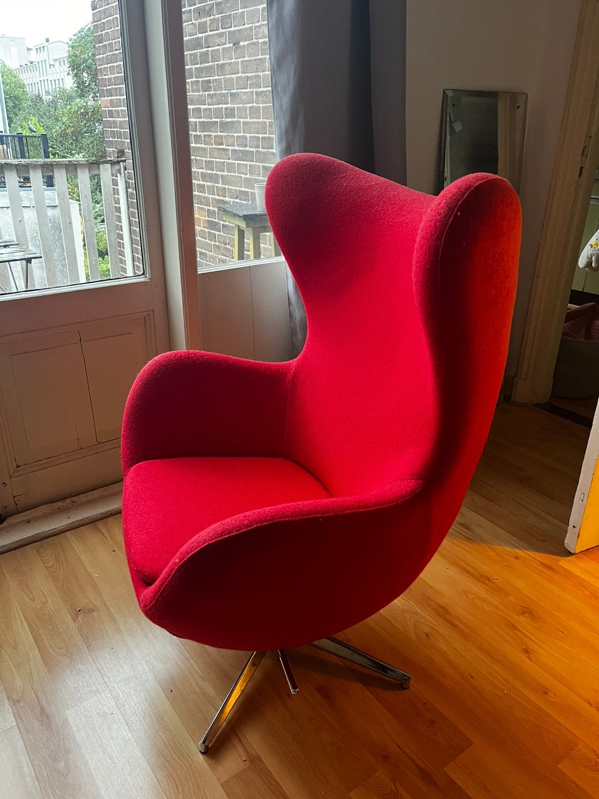 Heerlijke lounge stoel rood, Huis en Inrichting, Fauteuils, Ophalen, Gebruikt, 75 tot 100 cm, Stof