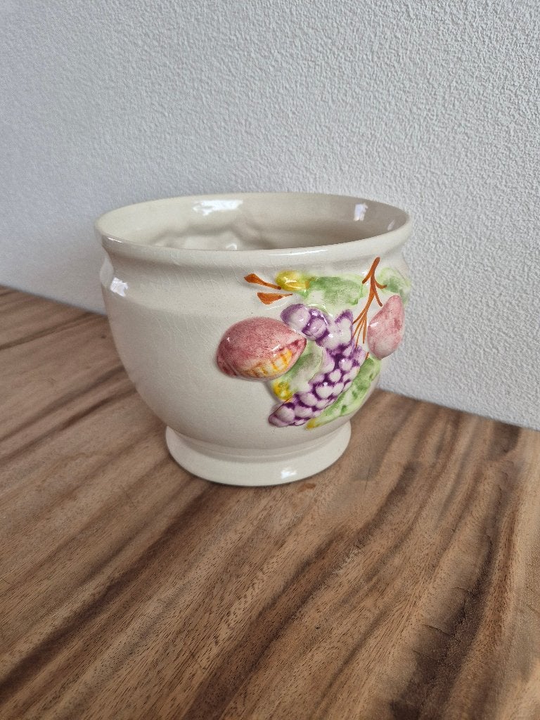 Vintage bloempot met fruit, Gebruikt, Na, Na, Rond