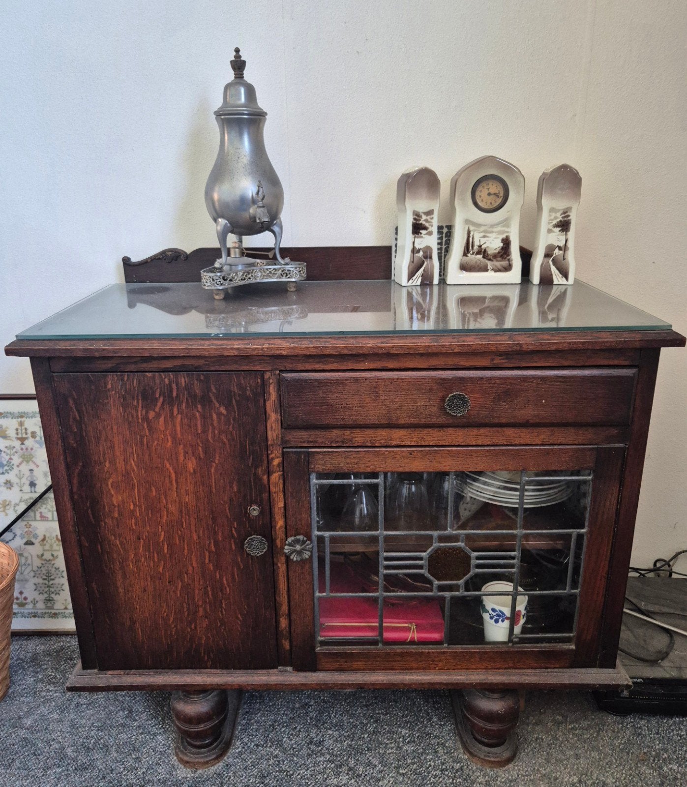 Antiekkast / dressoir, Huis en Inrichting, Kasten | Dressoirs, Ophalen, Gebruikt