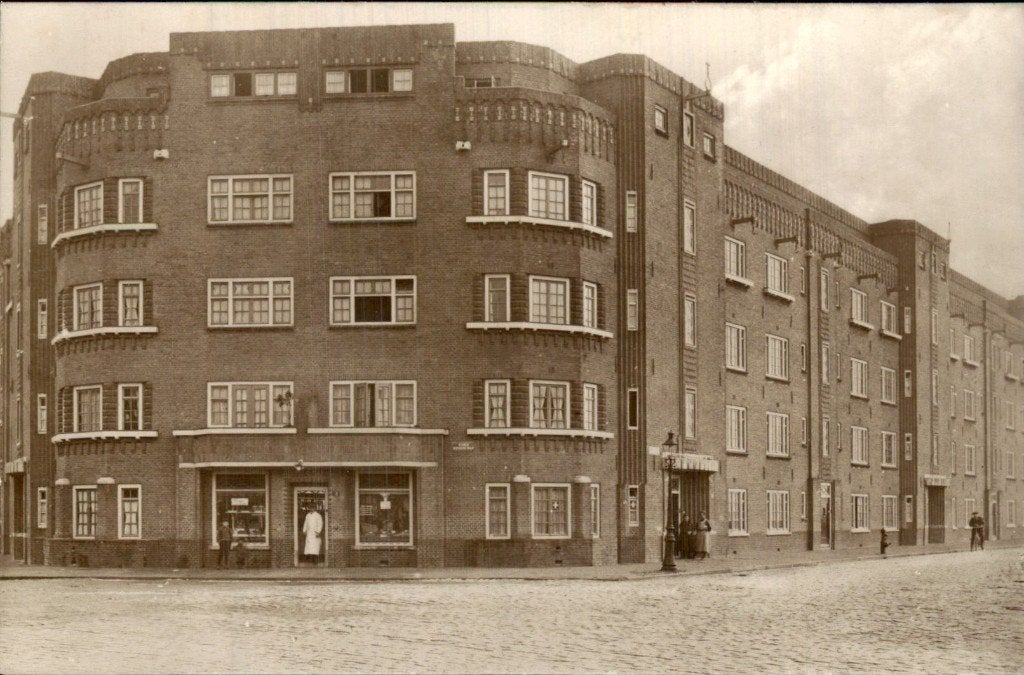 Amsterdam - Woningbouw Afrik - Gratama & Versteeg, Verzamelen, Ansichtkaarten | Nederland, Ongelopen, Noord-Holland, 1920 tot 1940