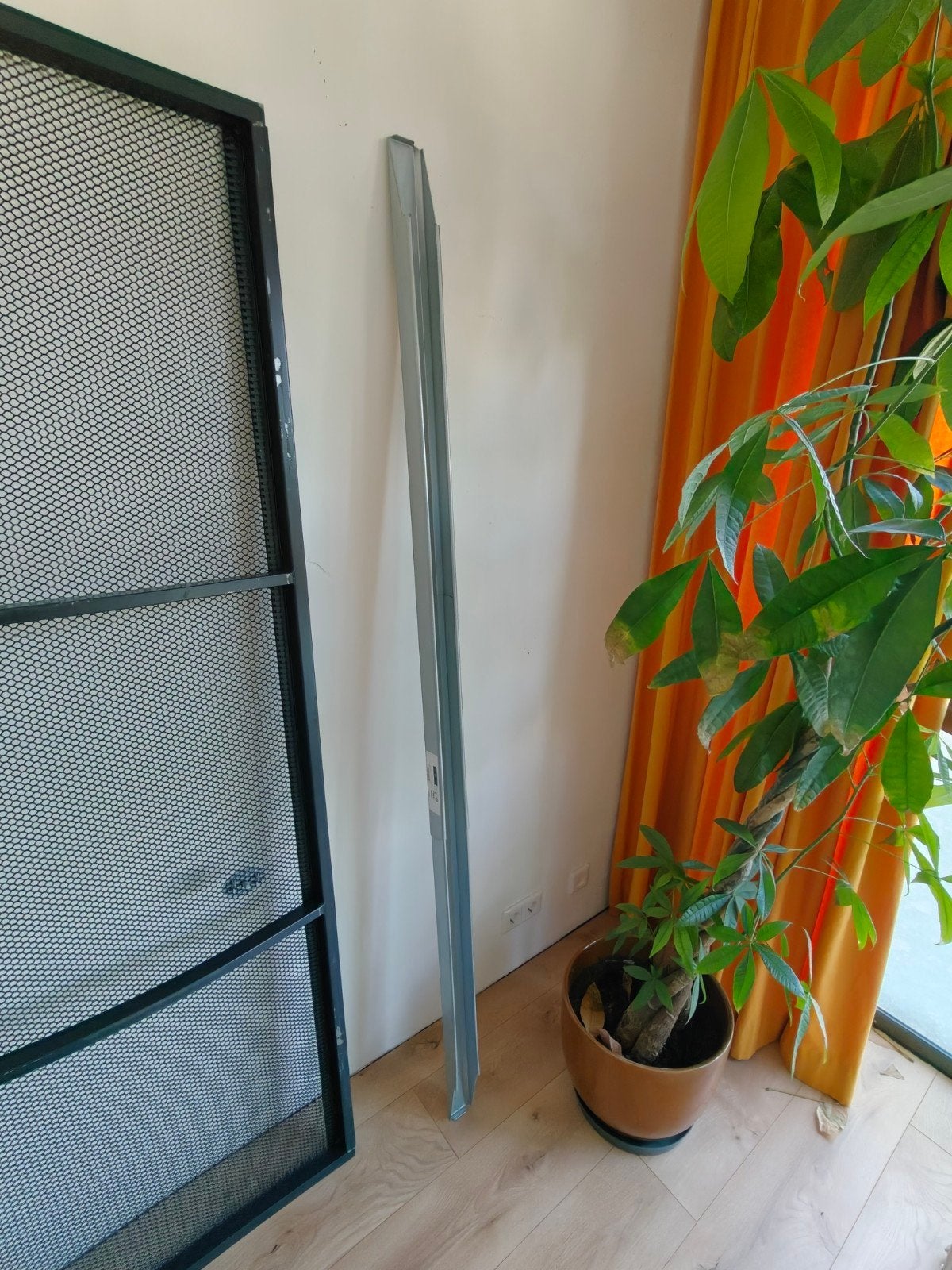 IKEA middenbalk voor bed, Ophalen, Nieuw, Eenpersoons, Metaal