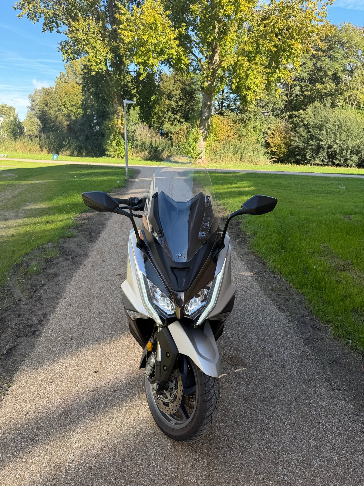 Kymco AK 550 - Sportieve motorscooter met LeoVince uitlaat, Ophalen, Gebruikt, Benzine, Overige modellen