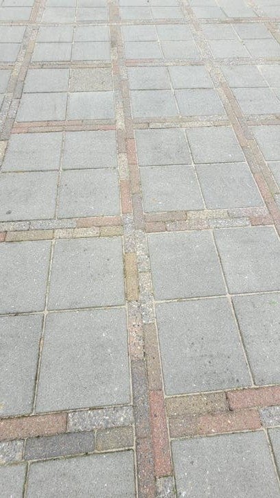 Circa 450 trottoir tegels 30x30 x4 cm, Ophalen, Gebruikt, Beton, Terrastegels