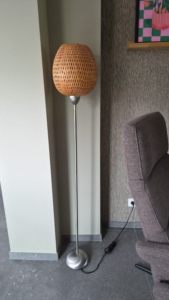 Staande lamp  BÖJA/ Ikea, bamboe/handgemaakt 2 stuks, Huis en Inrichting, Ophalen, Zo goed als nieuw, E27 (groot), 150 tot 200 cm