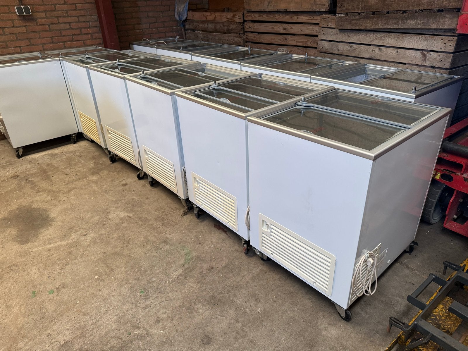Partij Koelkisten met Glazen Deksel - Ideaal voor Horeca, Witgoed en Apparatuur, Gebruikt, 200 liter of meer, 60 cm of meer, Met aparte vriezer