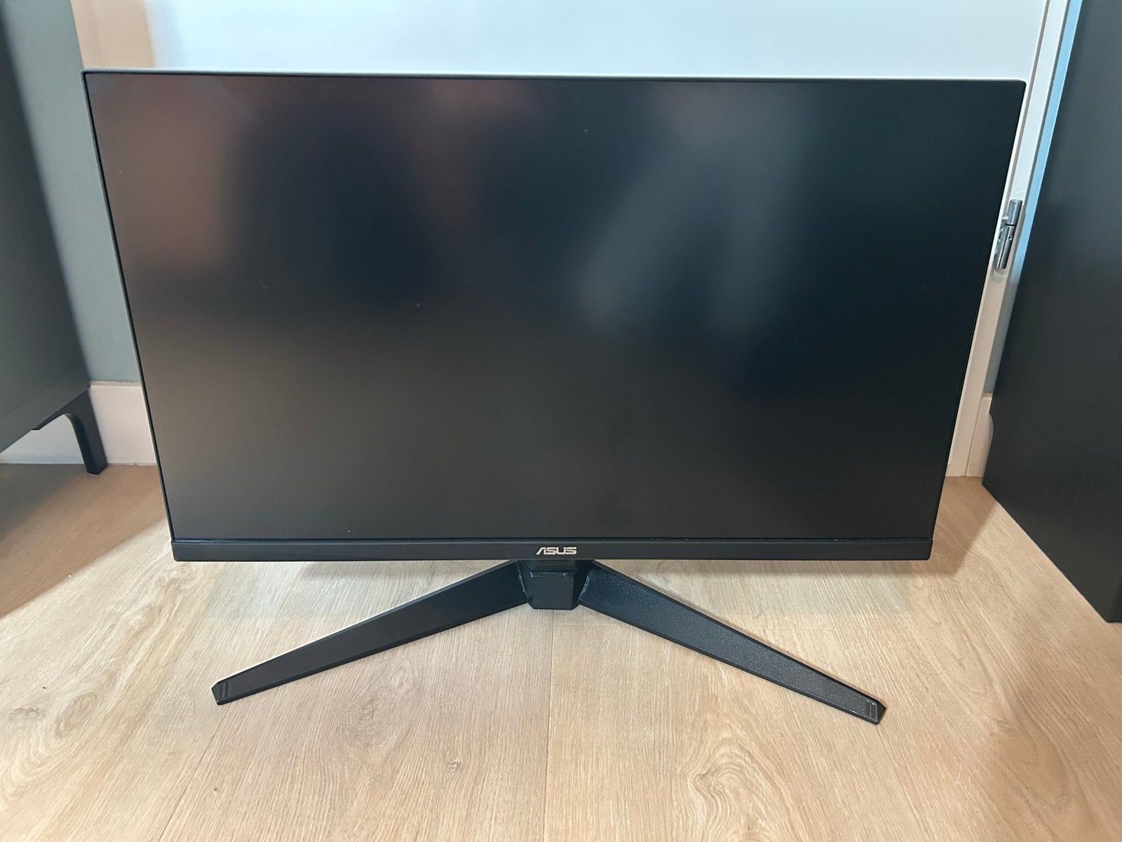 ASUS Monitor VG27AQ - 27 inch, 1440p, 170hz, G-Sync, IPS, In hoogte verstelbaar, Zo goed als nieuw, 1 tot 2 ms