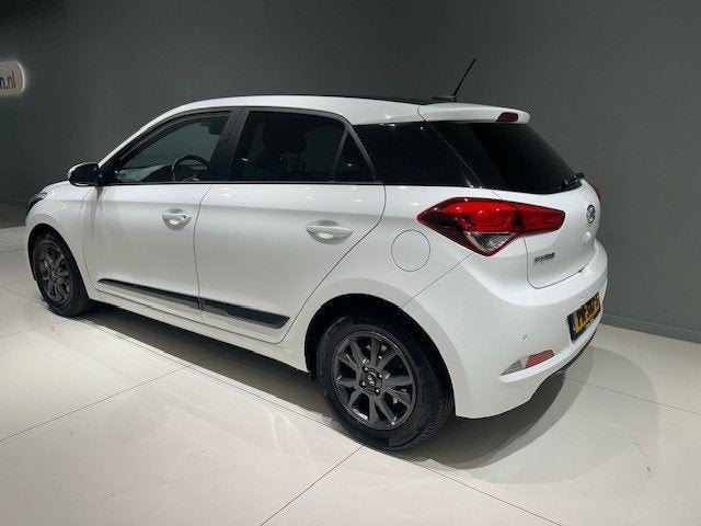 HYUNDAI I20 1.0 T-GDI Blue 100PK Black Edition LMV NAVI CAME, Auto's, 12 maanden, Origineel Nederlands, Bedrijf, 99 pk