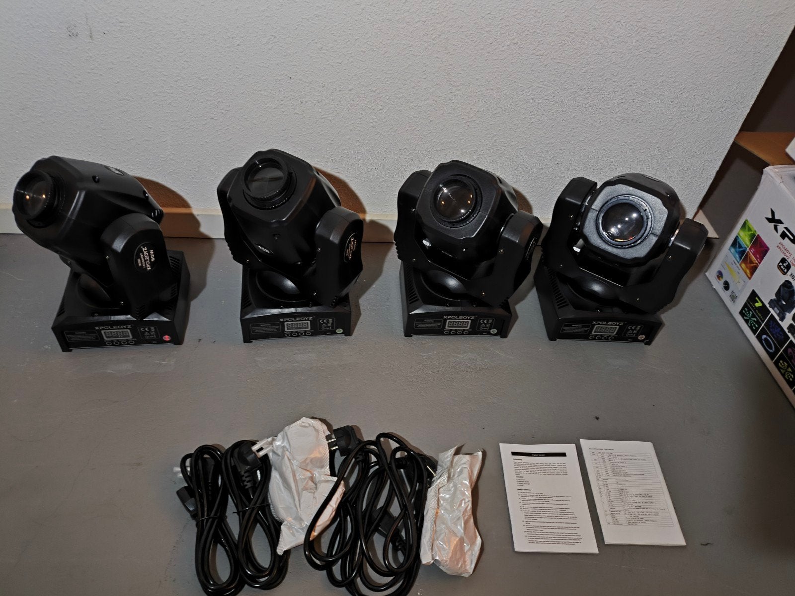 4x Movingheads 90w nieuw in doos.+ Beugels en kabels, Ophalen of Verzenden, Nieuw, Licht, Geluidgestuurd