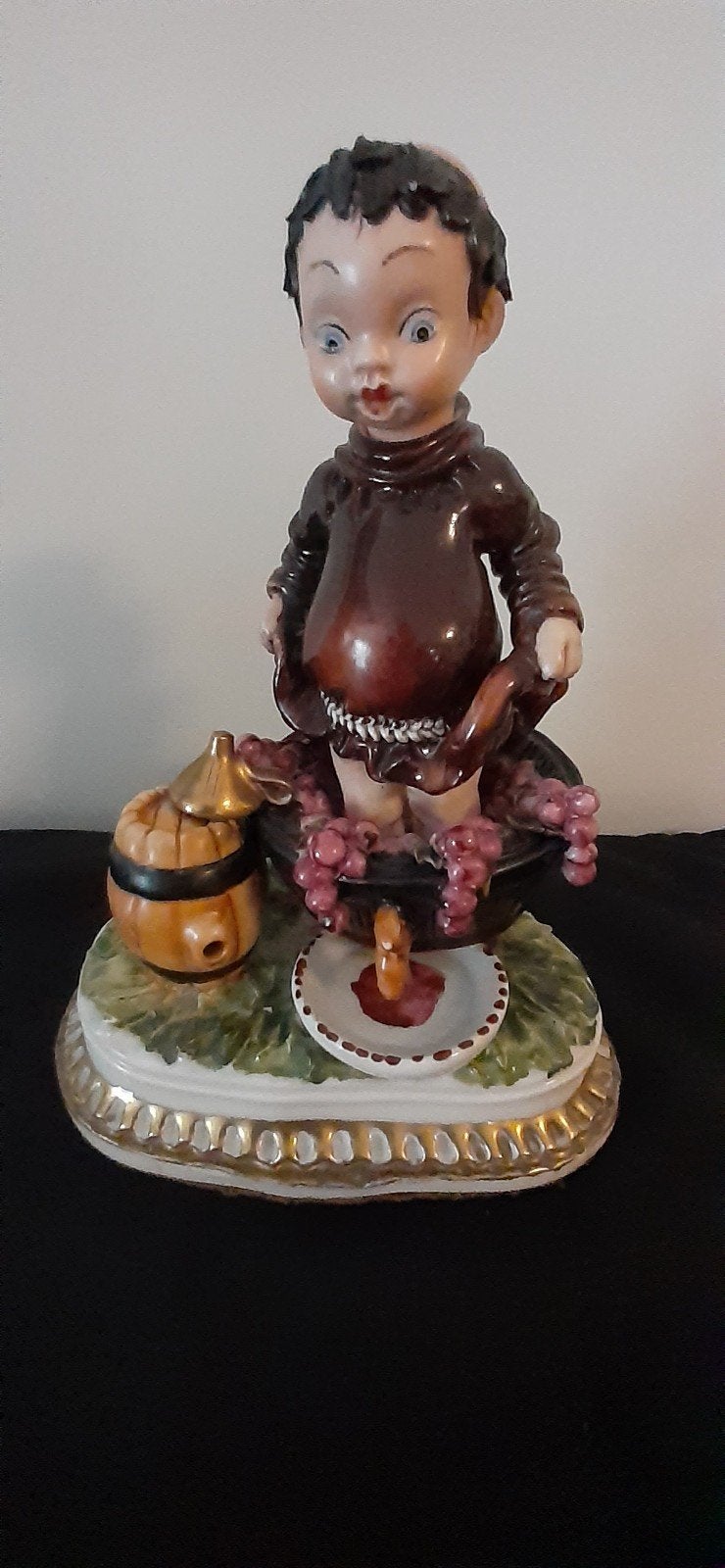 Satirische Capodimonte monnik met druiven en wijnvat, Ophalen of Verzenden