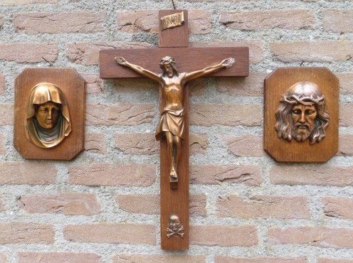 Kruisbeeld met Jezus aan het kruis met 2 koppen JEZUS MARIA, Antiek en Kunst, Ophalen of Verzenden