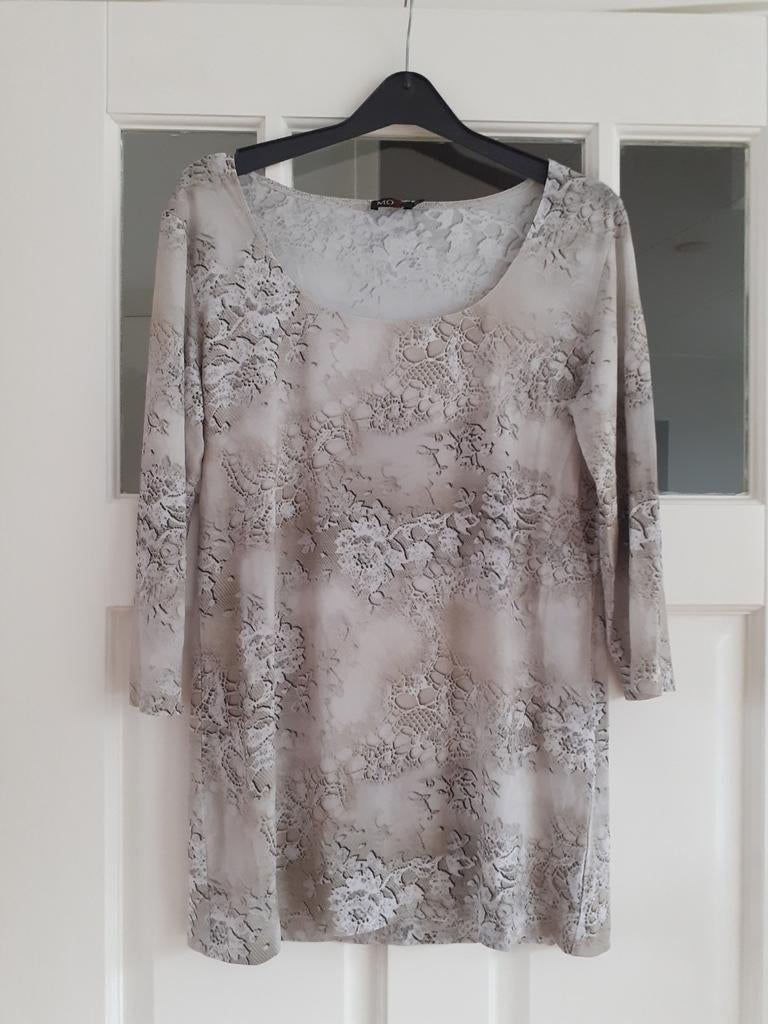 MOQ shirtje van travelstof met mooie print maat XL, Overige kleuren, Maat 46/48 (XL) of groter, Ophalen of Verzenden, Zo goed als nieuw