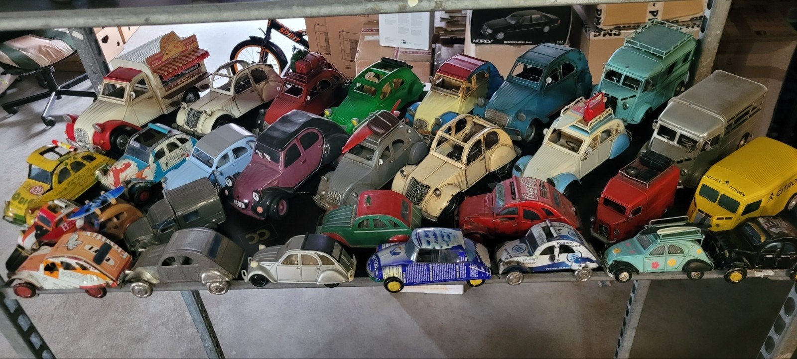 verzameling van 29 stuks Citroën modellen van blik,polystone, Ophalen of Verzenden, Zo goed als nieuw, Auto