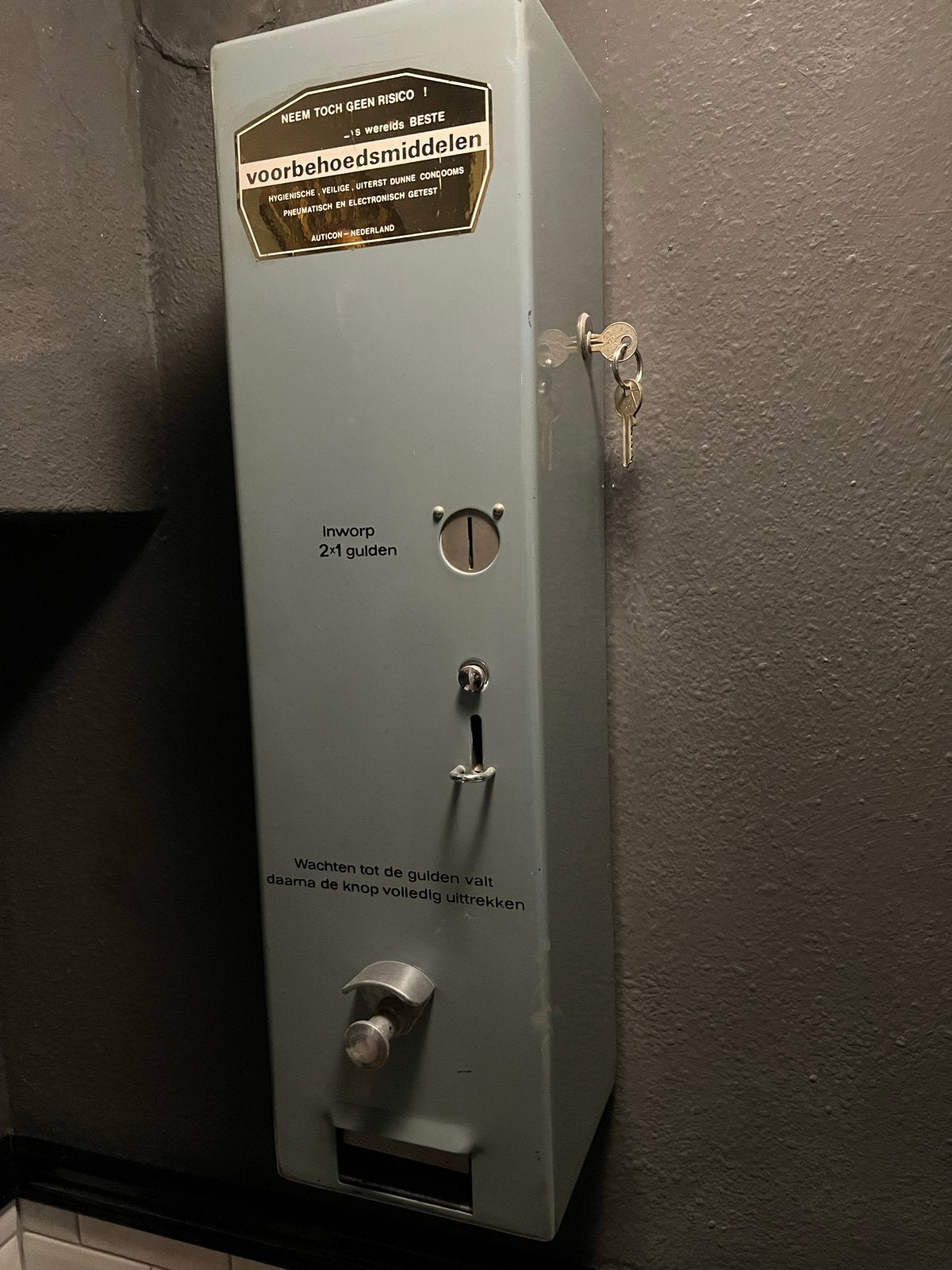 Vintage Condoomautomaat condoom dispenser 1969 - Zeldzaam, Verzamelen, Ophalen of Verzenden, Gebruikt