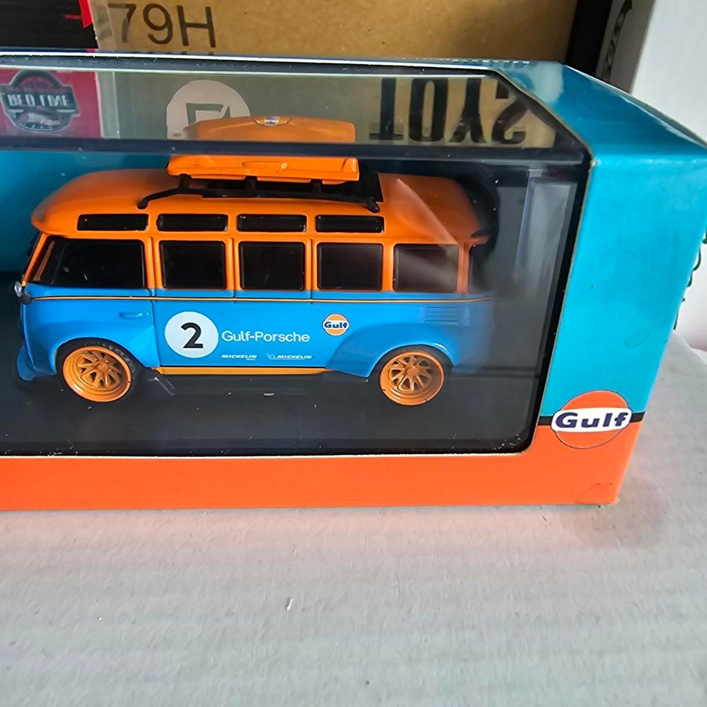 Volkswagen T1 Bus Gulf-Porsche 1:64 Modelauto, Onbekend, Nieuw, Ophalen of Verzenden, Onbekend
