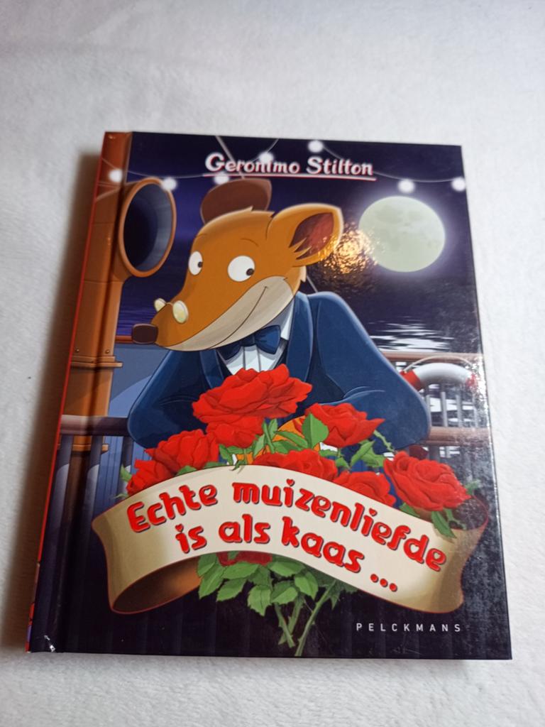 Geronimo Stilton - Echte muizenliefde is als kaas..., Fictie algemeen, Geronimo Stilton, Ophalen of Verzenden, Zo goed als nieuw