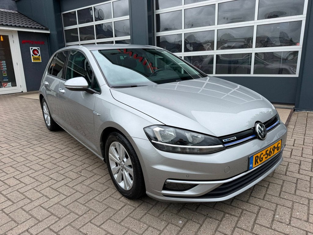 Volkswagen Golf 1.5 TSI Comfortline / ACC / Carplay / Park P, Stof, Euro 6, 4 cilinders, Origineel Nederlands