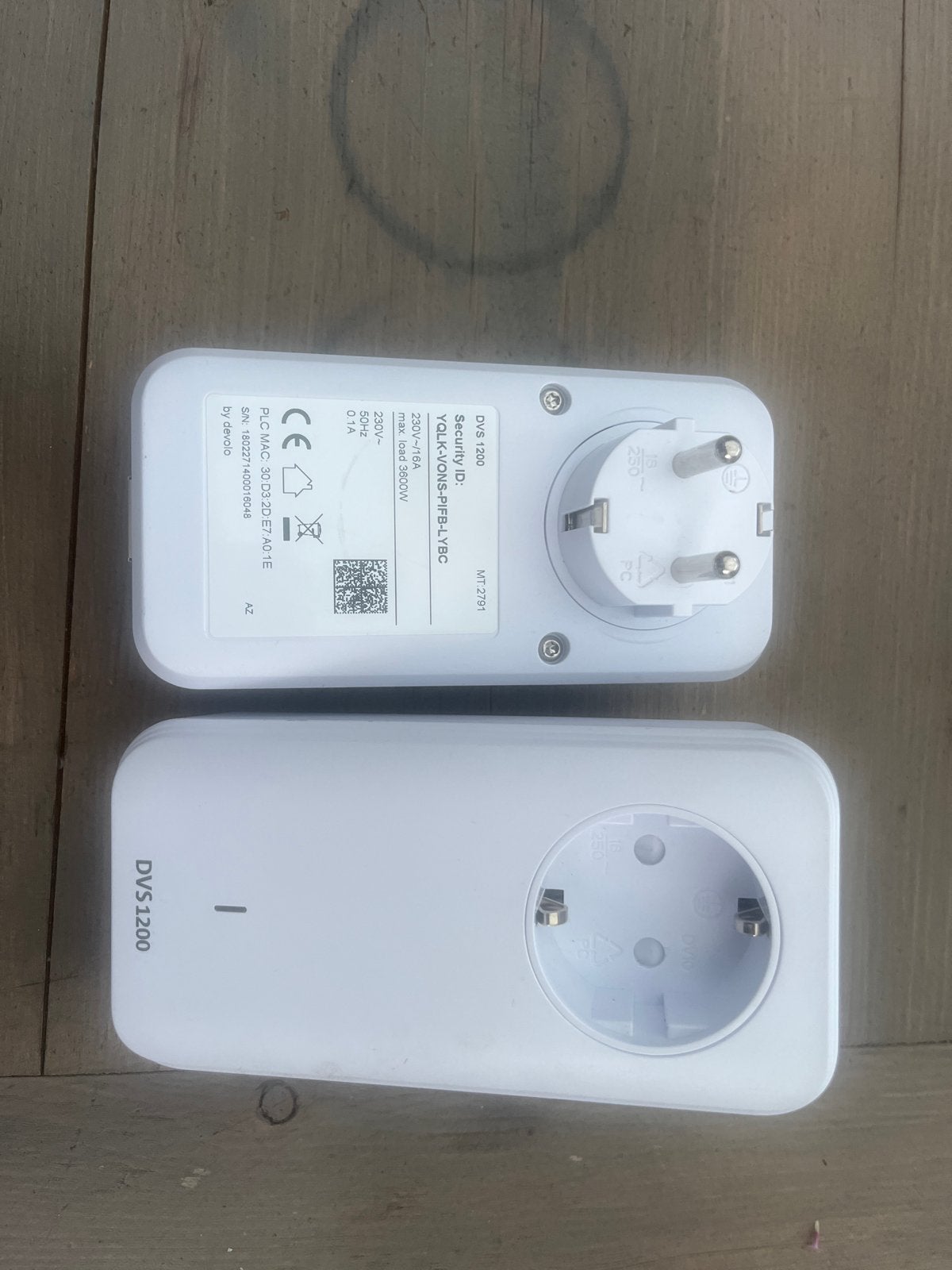 2x Devolo DVS1200 WiFi Stopcontact Versterker, Ophalen, Gebruikt