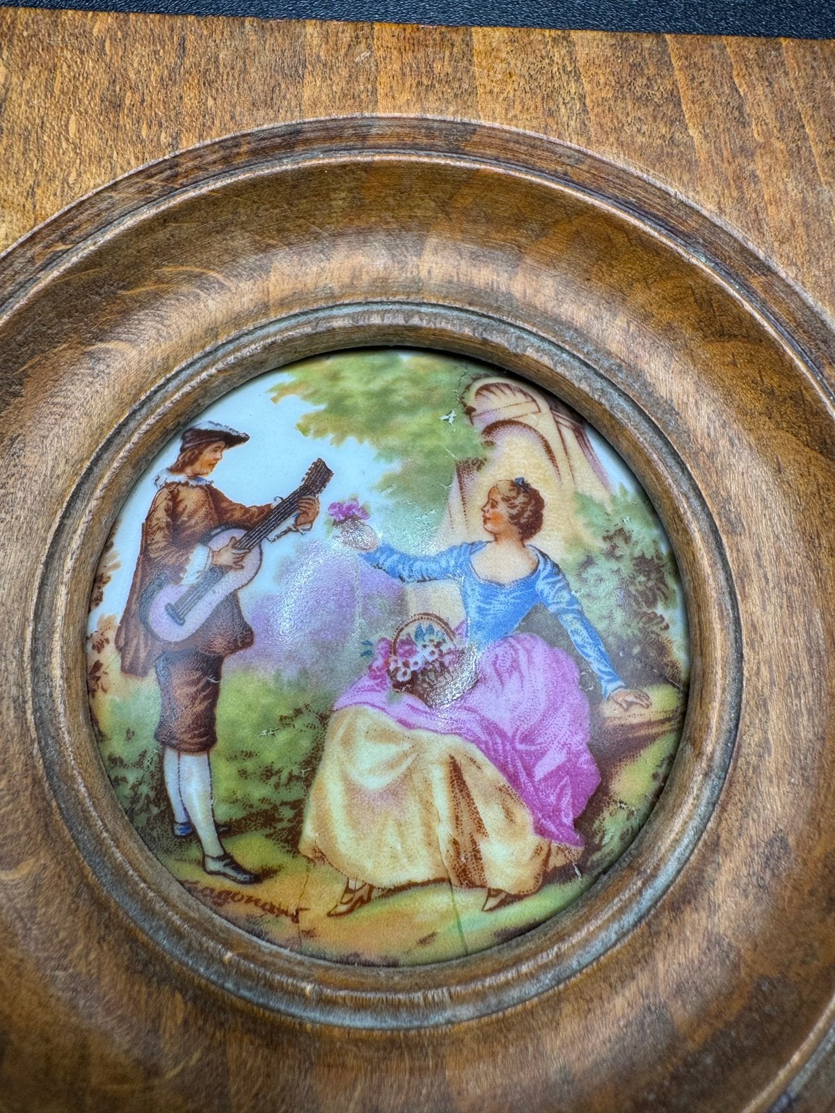 Houten lijst met Limoges porseleinen tafereel, Verzenden