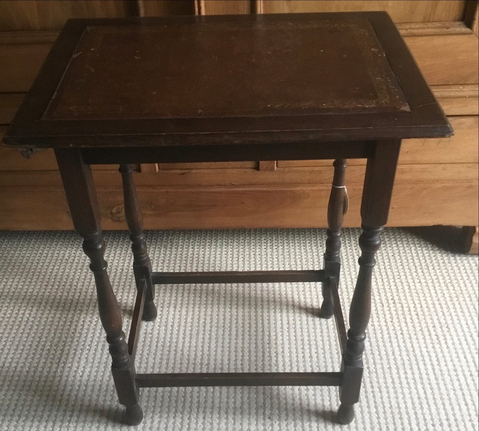 Antieke bijzettafel met leren blad, Ophalen